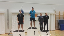 Miesten kaksinpelin mitalistit. Mika Räsänen, PT Espoo (hopeaa), Benedek Oláh, SeSi (kultaa), Roope Kantola, TuKa ja Pasi Valasti, PT 75 (pronssia)