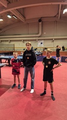 Konsta lopetti tyylikkäästi poolin ykköstilaan. 