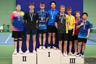 Niko Hämäläinen Juniorit-15 poikien nelinpelin SM-pronssilla. Niko kolmas oikealta.